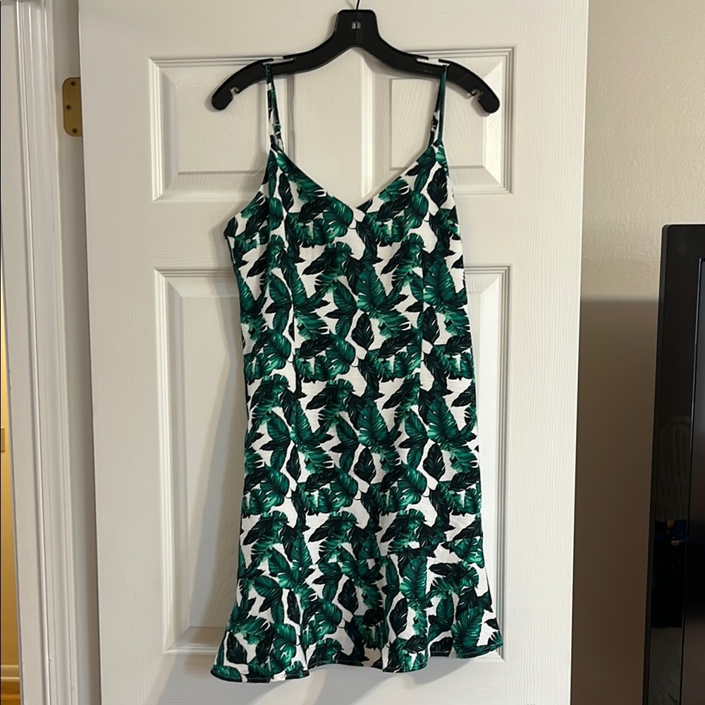 Versona Green and White Mini Dress